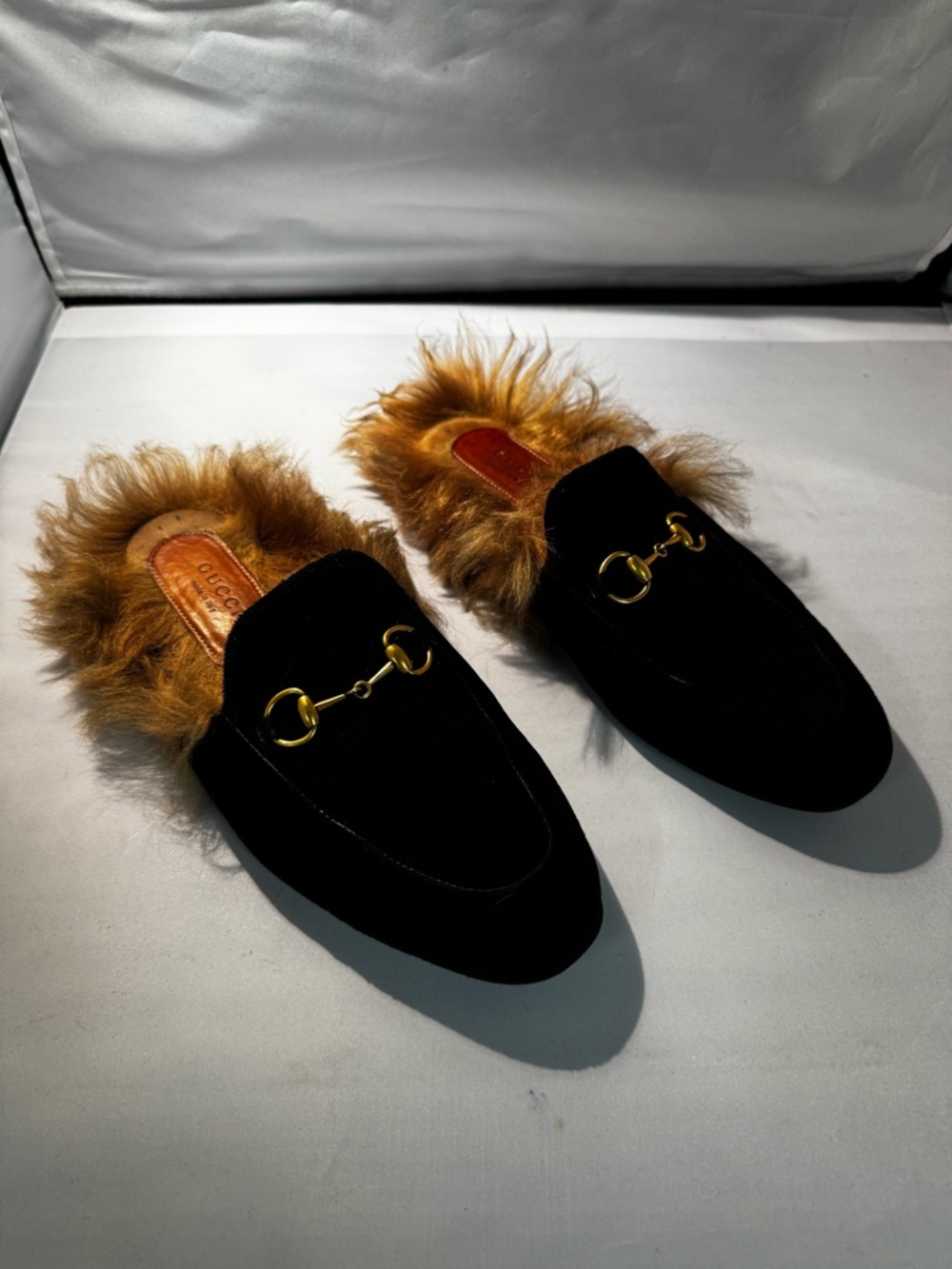 Gucci Princeton Mules Black Suede with Tan Fur and Horsebit - Picture 2 of 7